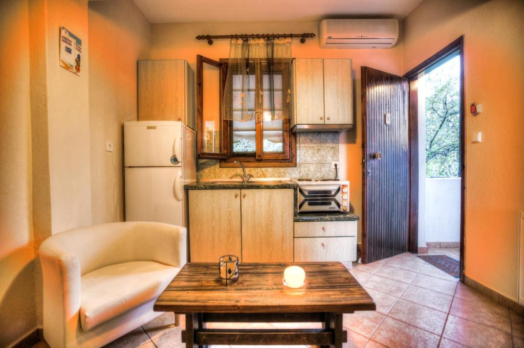 Anna Karra Studios & Apartments Vourvourou Pokoj fotografie